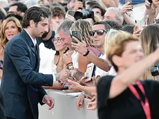 Pietro Castellitto al Lido di Venezia sul red carpet per il suo film “Enea”