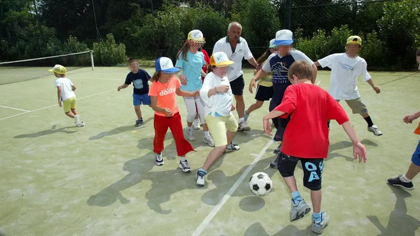 BAMBINI AL CENTRO ESTIVO ALLO SPORTING CLUB DI BEPI ZAMBON