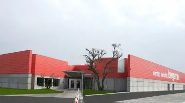 Un tipico capannone rosso di Bergamin