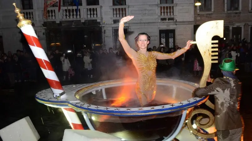 Interpress/tagliapietra.31.01.2015.- Carnevale a Cannaregio,sfilata di barche.