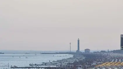 DE POLO - DINO TOMMASELLA- JESOLO LIDO - VEDUTE DELLA GENTE IN SPIAGGIA DA TERRA E DALL'ALTO