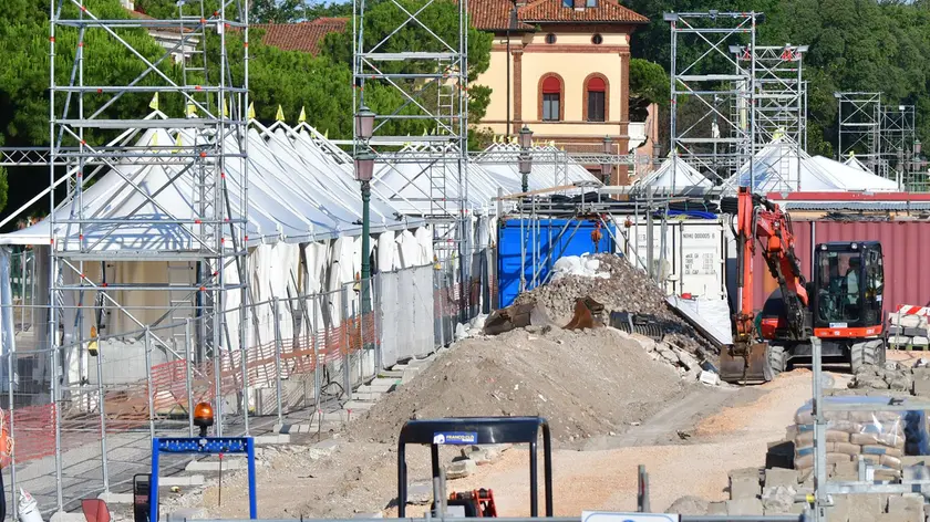 Il cantiere per l’allestimento del “Villaggio Coldiretti”