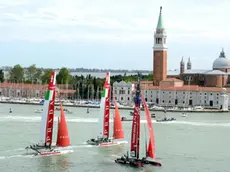 Caiaffa Interpress/M.Tagliapietra Venezia 13.05.2012.- Regata città di Venezia dei catamarani in bacino San Marco.