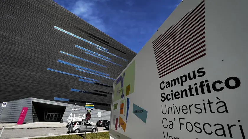 Il campus scientifico di Ca’ Foscari in via Torino a Mestre. Tra due settimane aprirà lo studentato