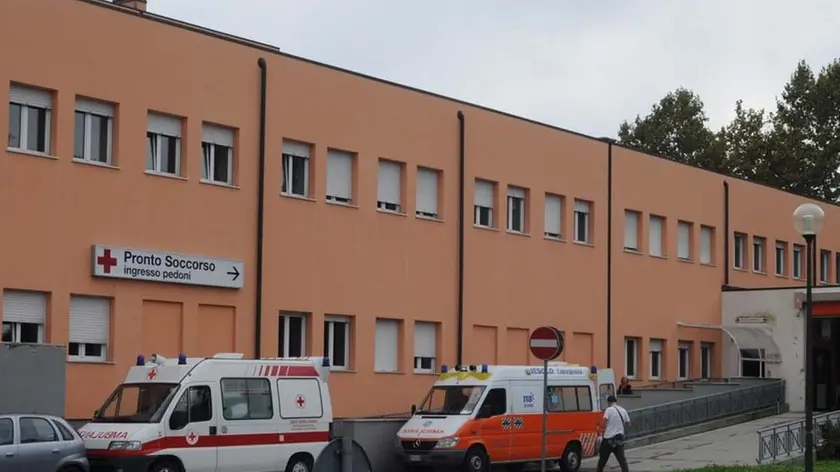 SAN DONA' DI P. - DINO TOMMASELLA - COLUCCI - INGRESSO PRONTO SOCCORSO