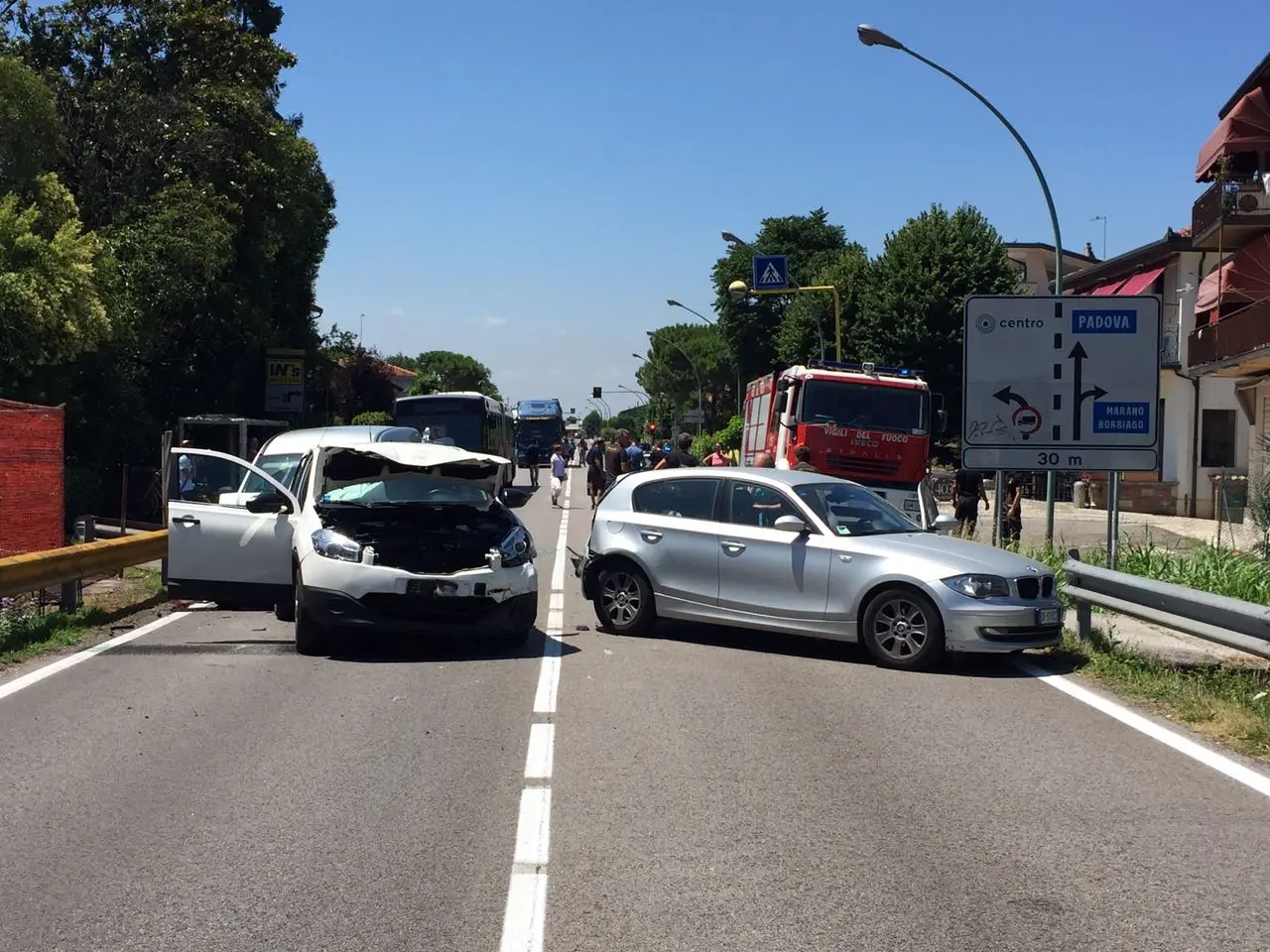 Il tamponamento in via Nazionale, a Mira (foto Pòrcile)