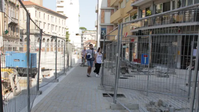 Continuano i lavori nel cantiere di via Poerio, Mestre