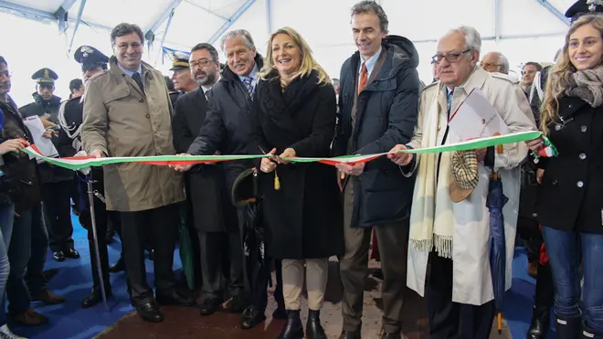 Innaugurazione Salone Nautico parco San Giuliano, Mestre. nella foto Zaccariotto al taglio del nastro.