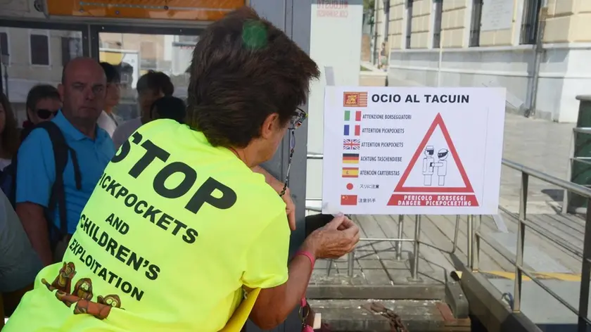 Interpress/M.Tagliapietra Venezia 06.08.2017.- Manifestazione contro borseggi. Stazione Santa Lucia, Ferrovia.