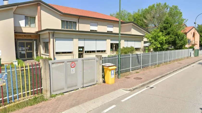 La scuola Santa Maria Goretti presa di mira nell’ultimo raid dei ladri (foto Pòrcile)
