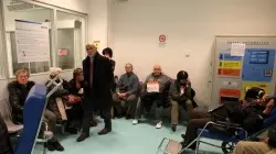 Utenti in attesa al pronto soccorso di Mestre