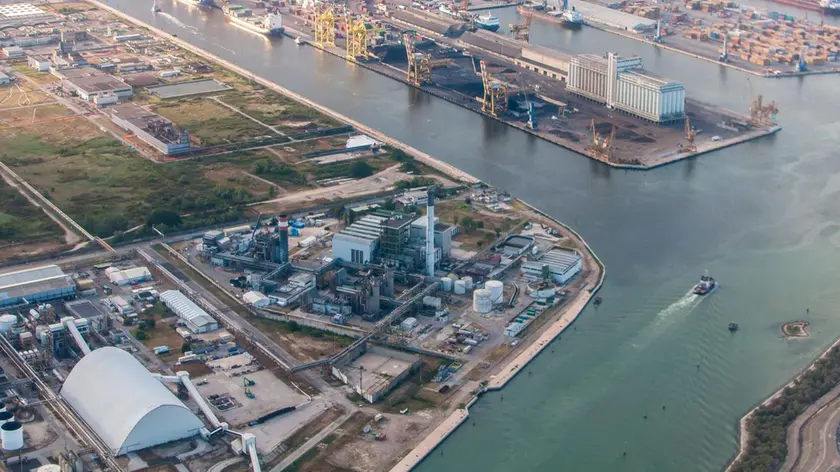 Una veduta dell’area industriale di Porto Marghera che rappresenta il cuore della nuova Zona logistica semplificata (Zls). Tra le altre zone il Tronchetto e l’area portuale di Chioggia