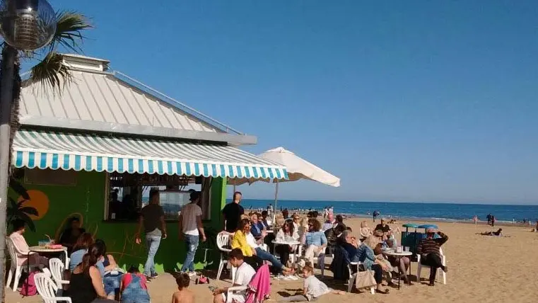 COLUCCI - DINO TOMMASELLA - JESOLO - PRIMI BAGNI DI ACQUA E SOLE NELLA SPIAGGIA E CODE PER STRADA