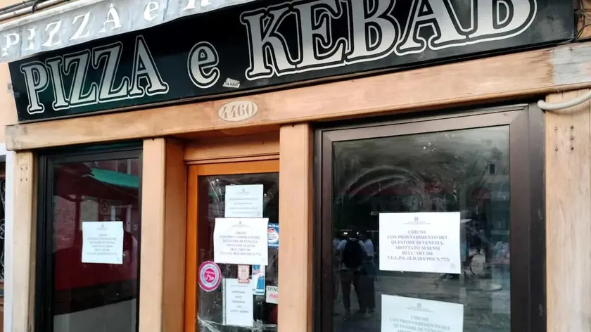 Il takeaway è arrivato alla quarta chiusura alla prossima effrazione rischia il ritiro della licenza