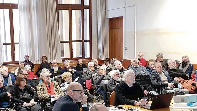 L’incontro sul ticket d’ingresso organizzato dal Caal nella sede della Municipalità del Lido