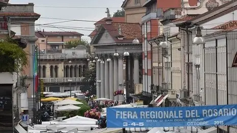 COLUCCI - DINO TOMMASELLA - SAN DONA' DI P. - FIERA DEL ROSARIO - LE STRADE DEL CENTRO INVASE DALLE BANCARELLE