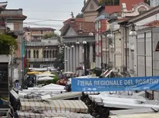 COLUCCI - DINO TOMMASELLA - SAN DONA' DI P. - FIERA DEL ROSARIO - LE STRADE DEL CENTRO INVASE DALLE BANCARELLE