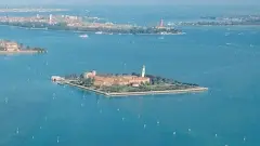 Una veduta aerea della laguna nord