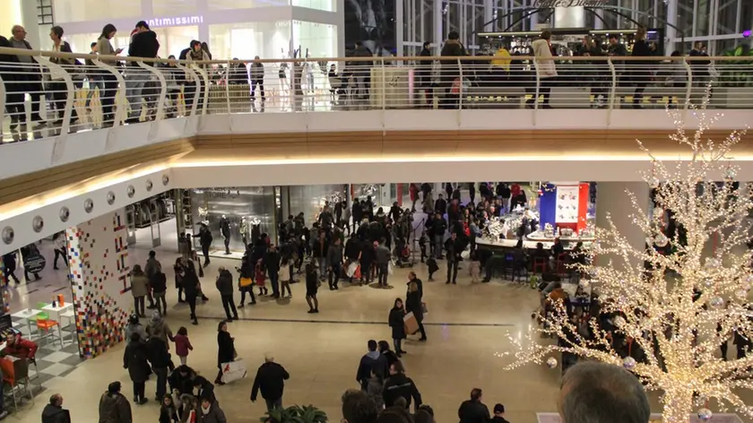 Shopping natalizio alla Nave de Vero a Marghera