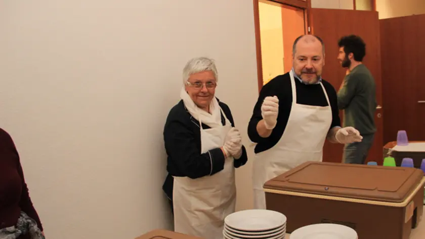 Visita del patriarca Moraglia al dormitorio-mensa Papa Francesco in via Mameli a Marghera.nella foto volontari del centro