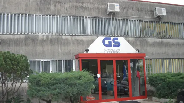 foto Ferrari per Poletto, furto alla GS scaffalature di Galliera V.ta per Poletto