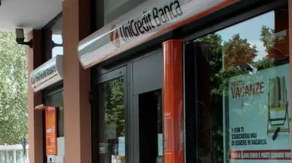 BORIN MOGLIANO UNICREDIT BANCA IN VIA ROMA (RAPINA) AGENZIA FOTOGRAFICA FOTOFILM