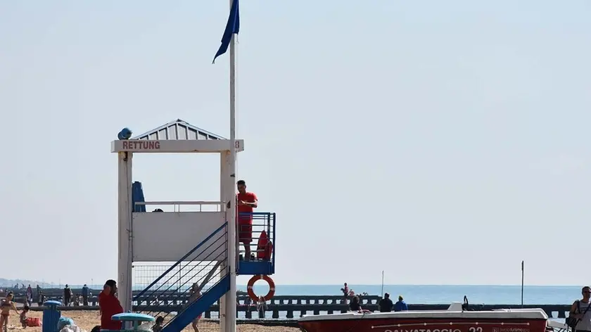 DE POLO - DINO TOMMASELLA - JESOLO - VEDUTE SPIAGGIA - PRENOTAZIONE SDRAI - SINDACO ZOGGIA - POSTO SOCCORSO E ALTANE BAGNINI