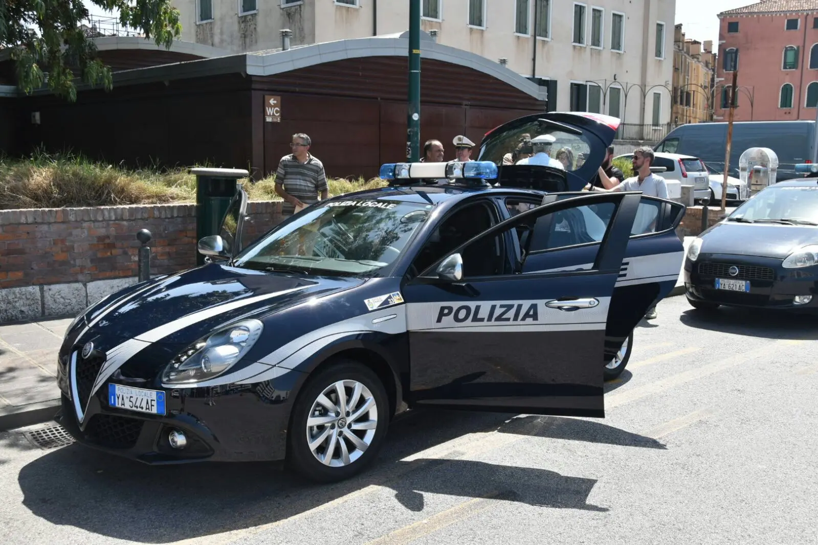 La nuova auto della polizia locale