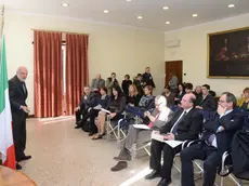 Il pretetto Cuttaia a un incontro con i sindaci veneziani sul tema dell'accoglienza dei rifugiati