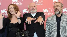 Gli attori del film "La passione"