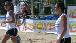 2 VS 2. Una sfida di beach volley a Bibione