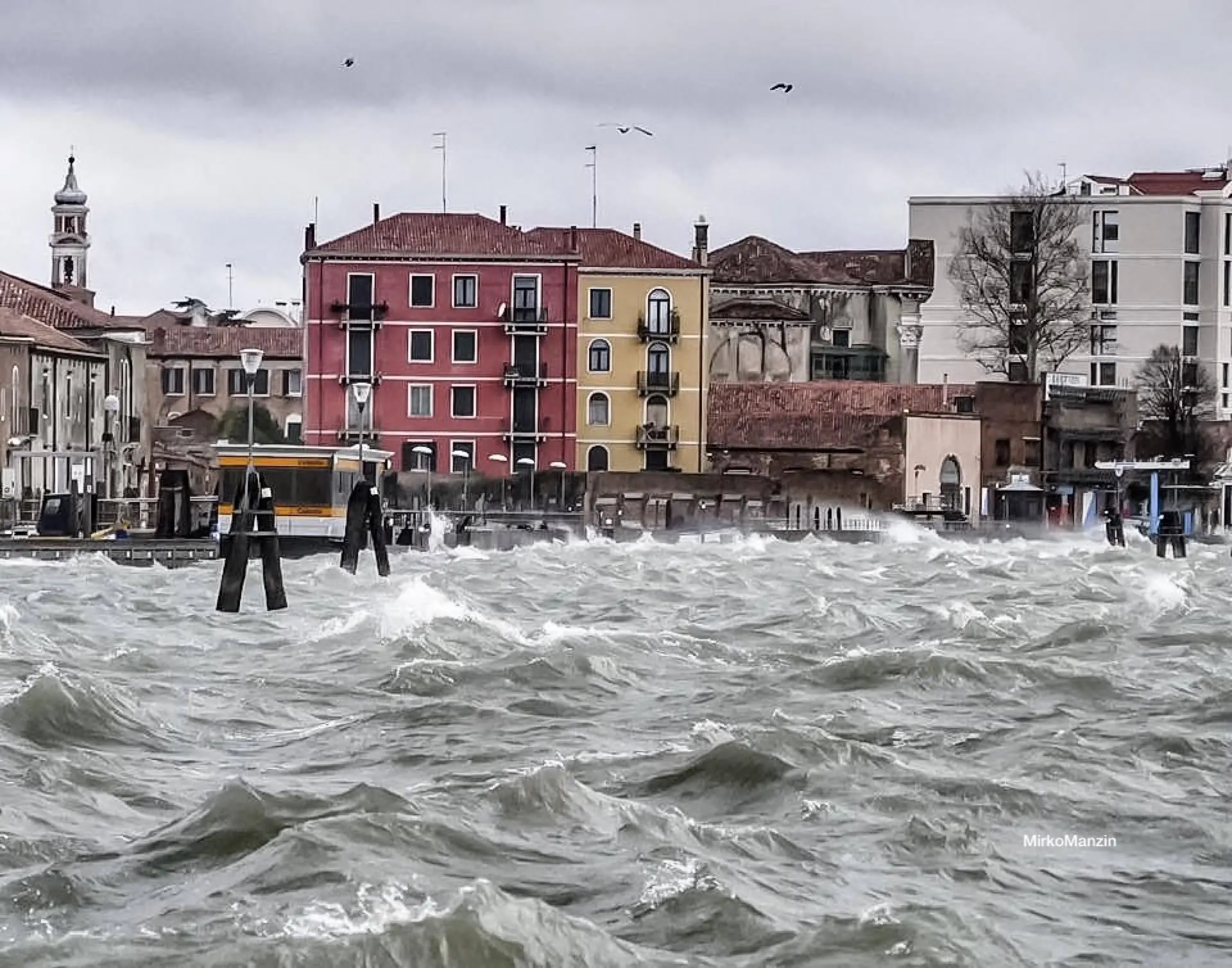 Le previsioni annunciano un fine settimana di brutto tempo anche a Venezia