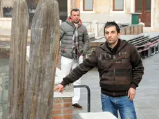 Interpress/Mazzega Furlan Venezia, 02.01.2015.- Pozhari Muhamed, il ragazzo Kossovaro che si è gettato in acqua in rio dei Tolentini per salvare Maurizio Boscolo.- Nella foto la riva.-