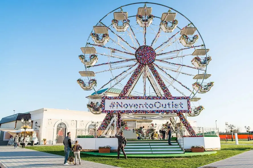COLUCCI - DINO TOMMASELLA - NOVENTA DI PIAVE - LA RUOTA PANORAMICA ALL'OUTLET