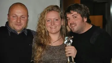 ARIANNA BONIGOLO al centro tra il fratello Moreno e il presidente Alessandro Zardon