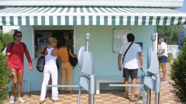 Un chiosco attiguo alla spiaggia