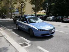 merce contraffatta scoperta dalla polizia e luoghi di ritrovamento via tasso e via aleardi