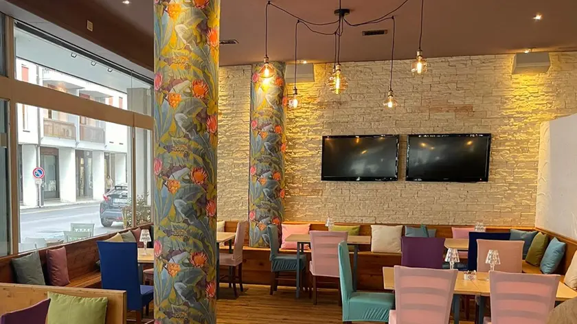 Il bar Roma, in centro a San Donà, con il nuovo look