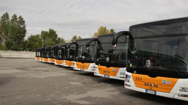 Presentazione dei nuovi autobus con tornello e a metano dell'actv