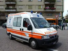 AMBULANZA SUEM MESTREUn'ambulanza del Suem E' polemica in paese per la carenza del Pronto Soccorso durante i mesi invernali