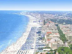 Una vecchia veduta "da cartolina" di Jesolo, quando le stagioni non conoscevano crisi