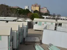 Interpress/M.Tagliapietra Venezia 05.06.2016.- Spiaggia Miramare, Lido di Venezia. Capanne sottoposte a sequestro preventivo.