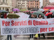 Foto Agenzia Candussi/ Scattolin/ Mestre, Piazza Ferretto/ Protesta degli insegnanti precari