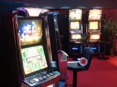 Una delle sale slot controllate dai vigili urbani