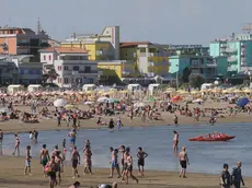 CAORLE - FGAVAGNIN - DE POLO - VEDUTE VARIE SPIAGGIA E PASSEGGIATA