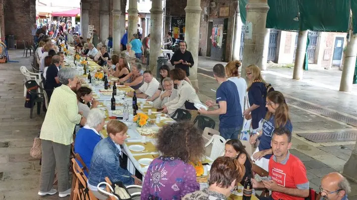 Interpress/gf.tagliapietra. 18.06.2016.- Cena in pescheria di Rialto.