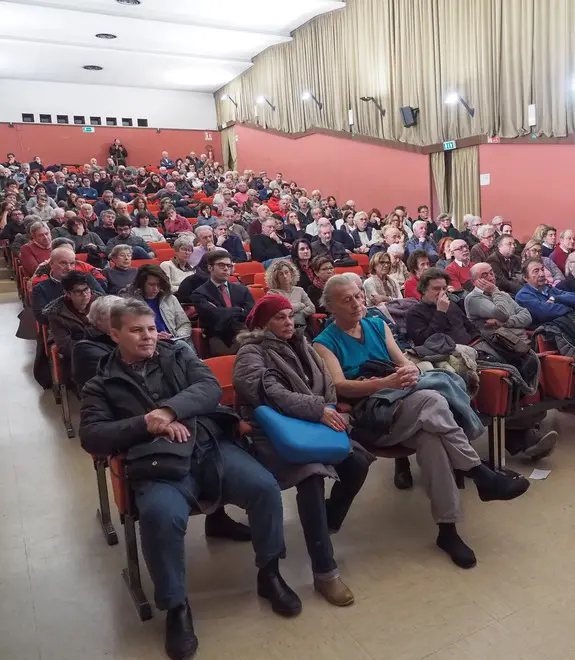 Fotoagenzia Candussi / Ferrazza / Teatro Aurora, Marghera/ Dibattito con Massimo Cacciari