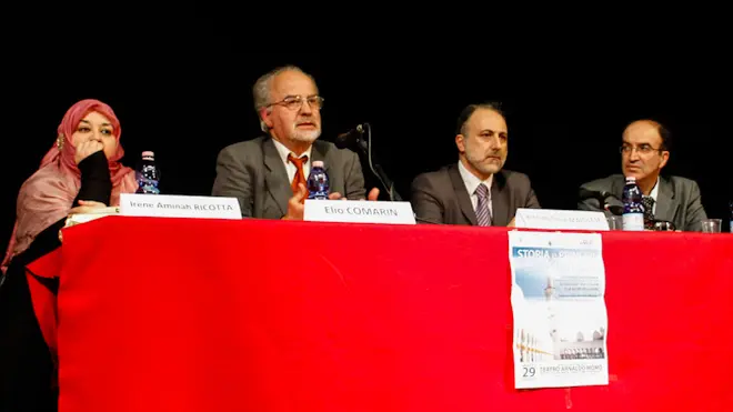 Incontro Islam presso Teatro Momo via Dante Mestre. Nella foto da sinistra: Irene Aminah Ricotta, Elio Comarin, Alfredo Maiolese e Mohamed Amin Al Ahbad (Presidente COMIV).