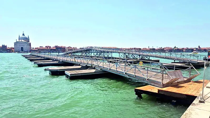 Il ponte votivo