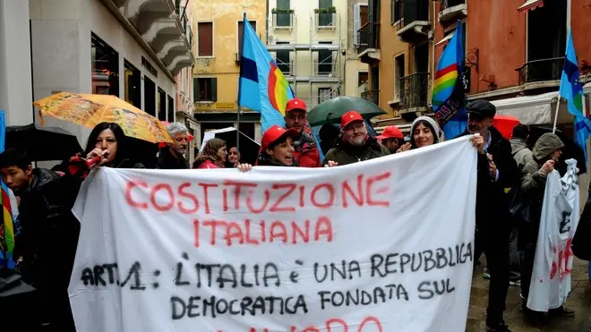 Interpress/Mazzega Pellicani Venezia, 28.03.2013.- Protesta Sanità "Policlinico" in Regione P.zzo FerroFini.-